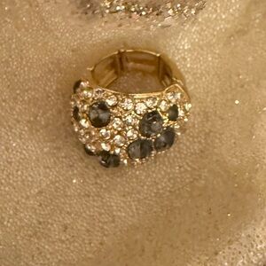Elegant Gold and Black Crystal Ring
